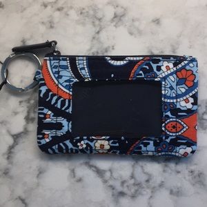 Vera Bradley Bags - Vera Bradley zip is case Vera Bradley Bags - Vera Bradley zip is case